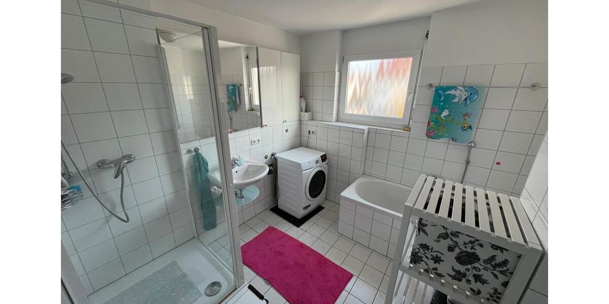 Reihenmittelhaus mit 5 Zimmern in Maintal 5 zimmer