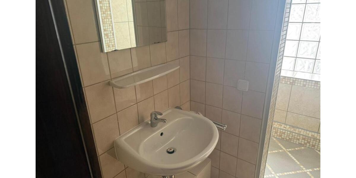Etagenwohnung Usingen - 3 Zimmer, 100 m&sup2;, 1.500&euro; | Angebot:26341041