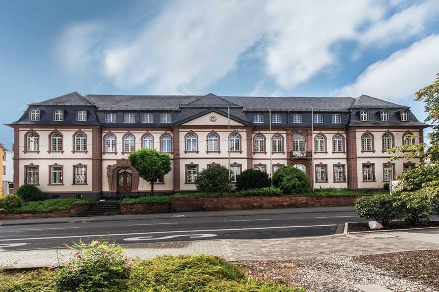 Dachgeschoßwohnung Frankfurt am Main Unterliederbach - 3 Zimmer, 87 m&sup2;, 430.000&euro; | Angebot:27166911