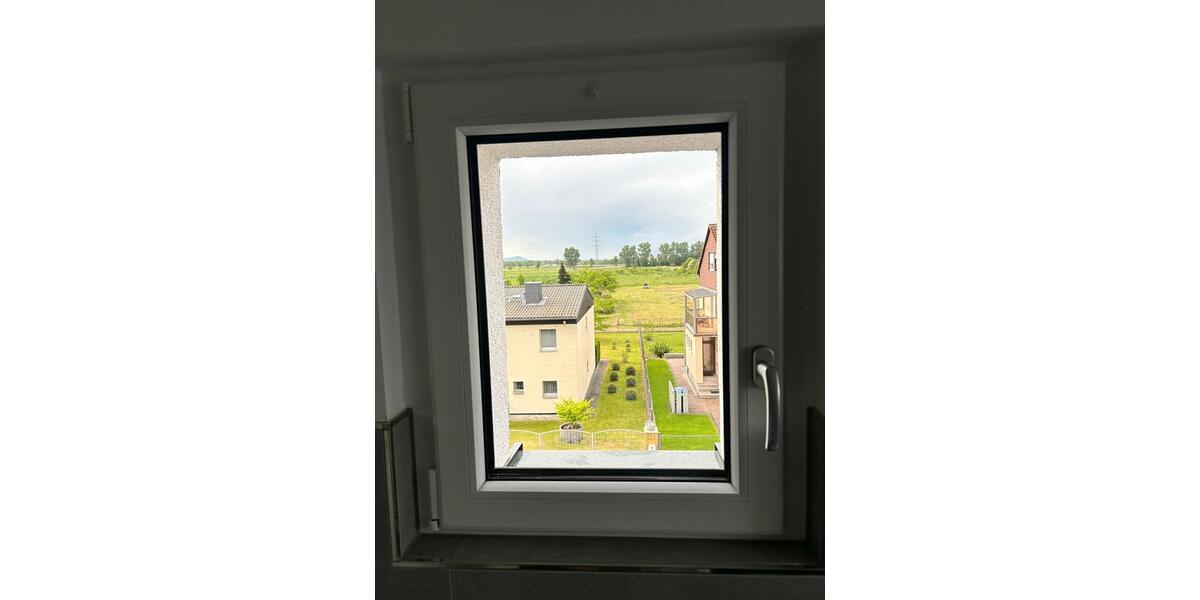 Dachgeschoßwohnung Büttelborn - 2.5 Zimmer, 72 m&sup2;, 1.150&euro; | Angebot:26413393