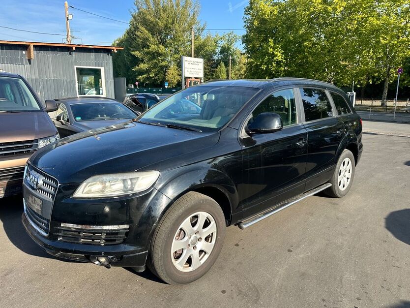 Audi Q7 400.000 km 4.999 € Frankfurt am Main 60486