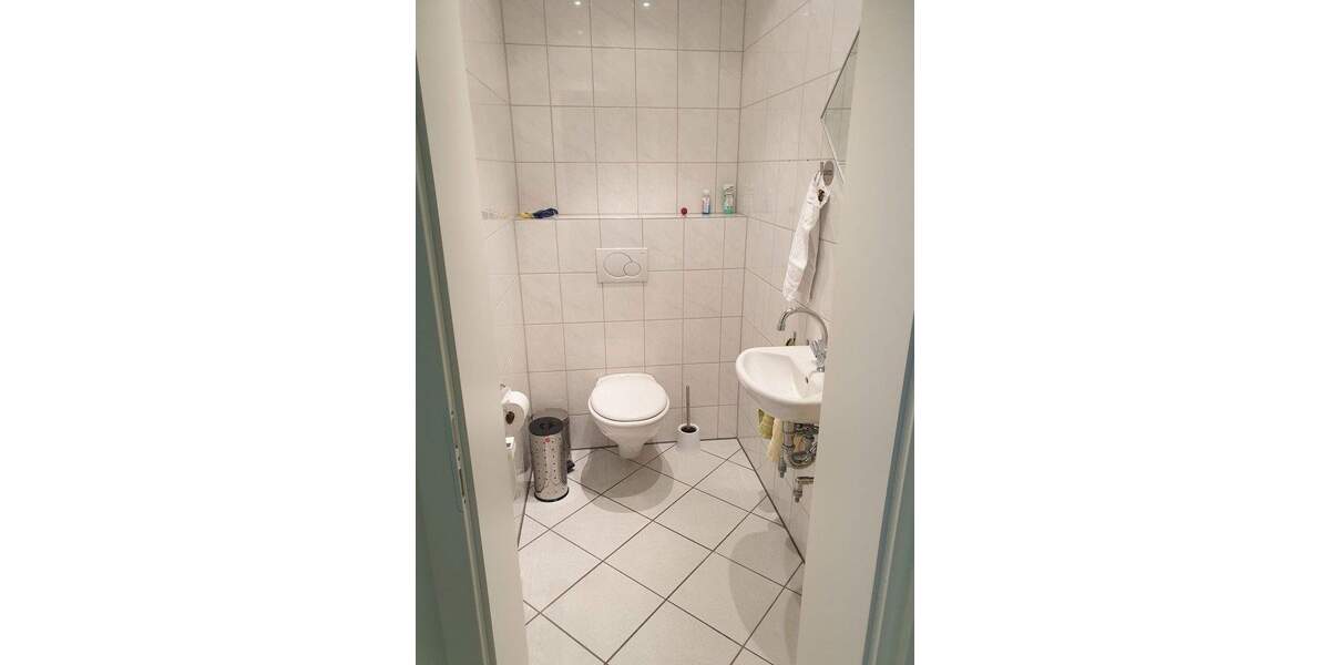 BüroPraxisräume: ruhige Lagehochwertiges Gebäudeviele Stellplätze mit Option WohnenArbeiten zimmer