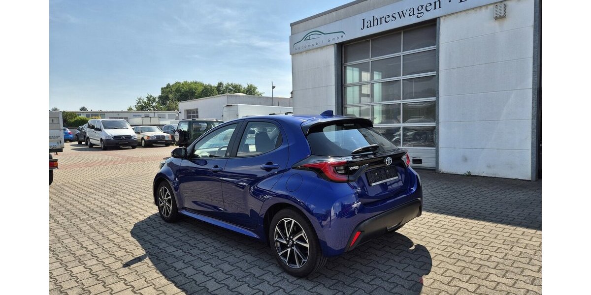 Toyota Yaris Hybrid Team D, Navi,Kamera, SmartDevice, Kli 73.500 km 16.890 &euro; Rodgau 63110