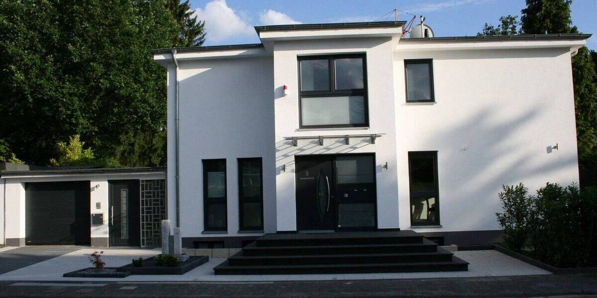 Einfamilienhaus Dreieich Buchschlag - 9 Zimmer, 300 m&sup2;, 4.390&euro; | Angebot:26712738