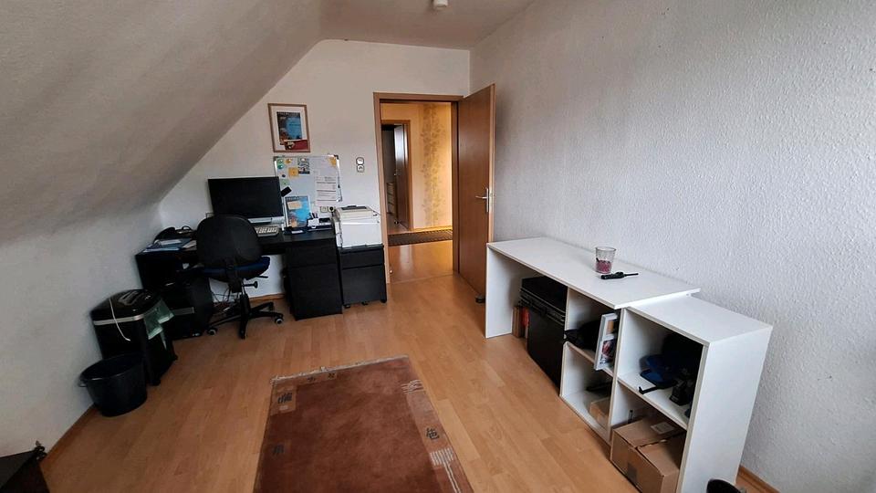 Dachgeschoßwohnung Usingen - 3.5 Zimmer, 75 m&sup2;, 845&euro; | Angebot:25648804