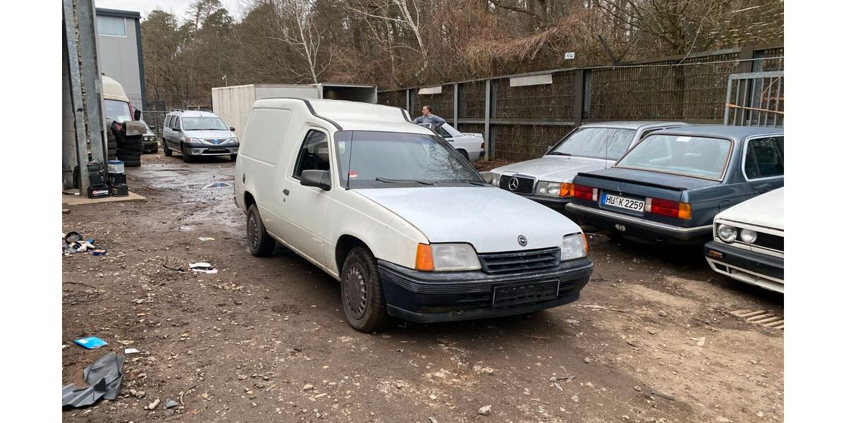 Opel Kadett 165.000 km 2.400 &euro; Hanau 63457