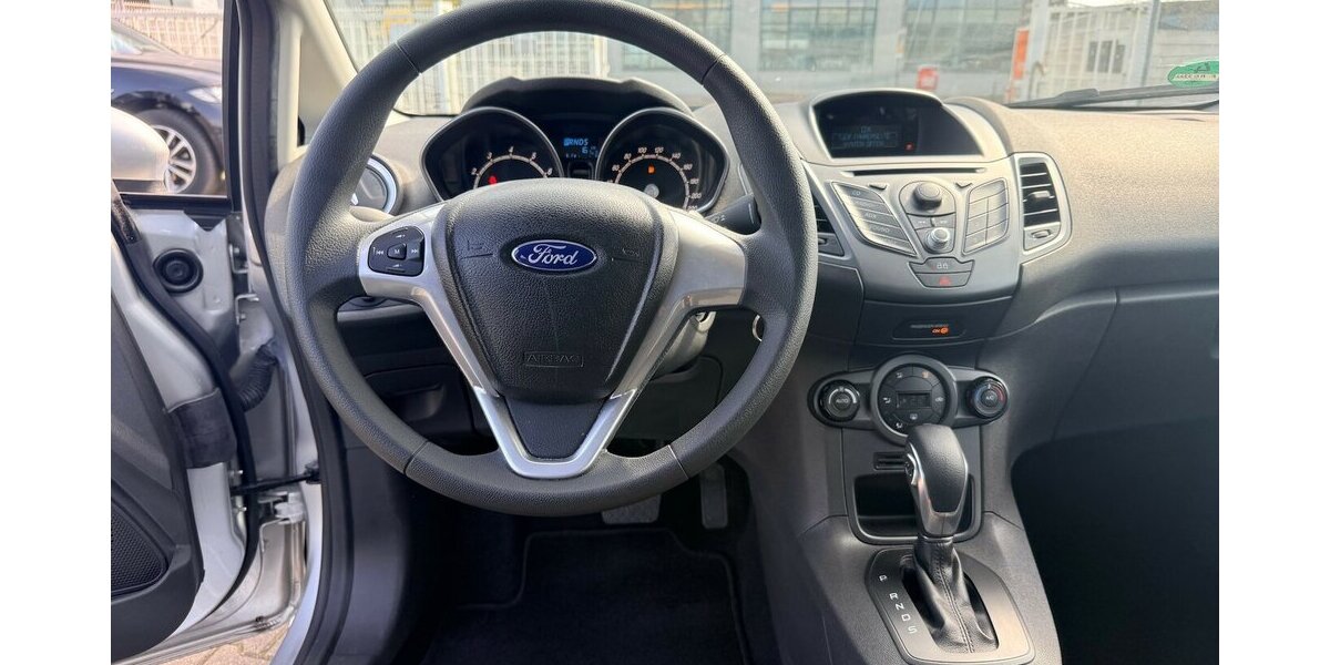 Ford Fiesta 1.6 Automatik Trend/51.000km 51.100 km 7.999 &euro; Frankfurt 60386