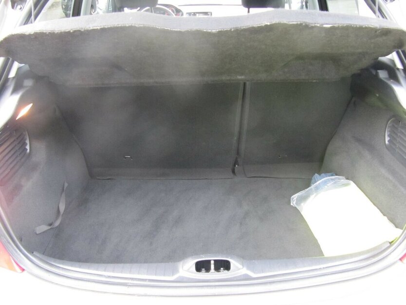 208 Style Klima + Insp.+ TÜV + Neu +