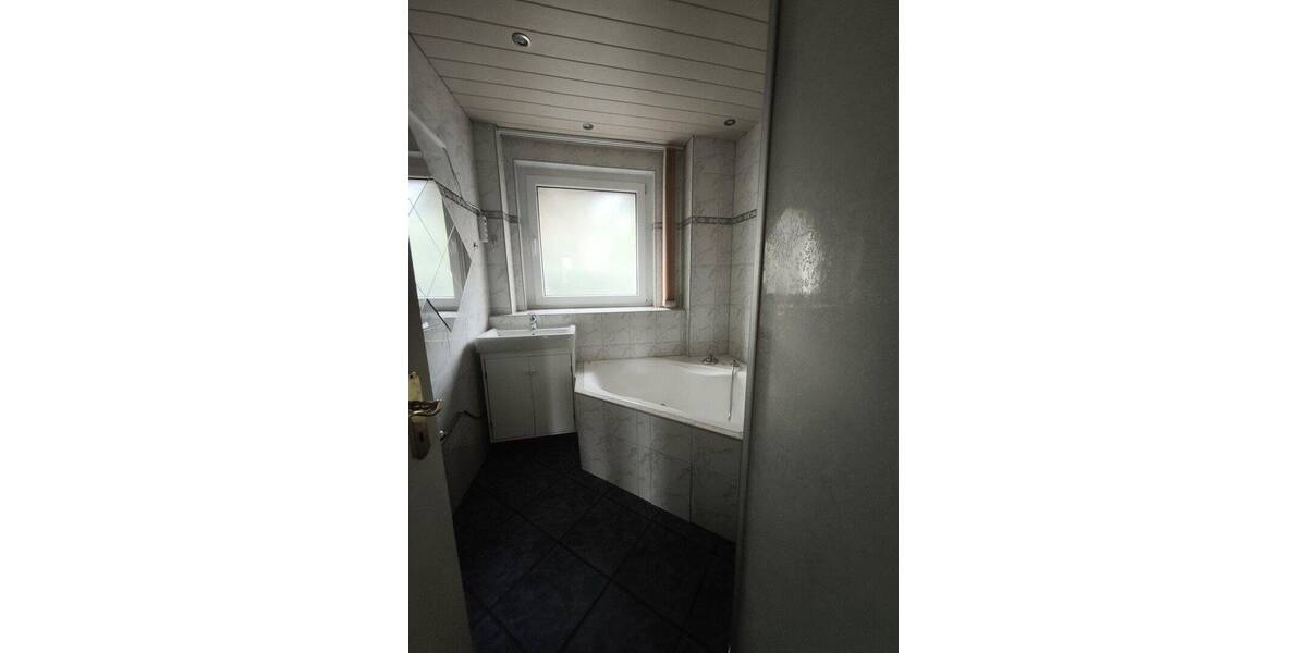 Etagenwohnung Frankfurt am Main Praunheim - 3 Zimmer, 88 m&sup2;, 1.200&euro; | Angebot:26866272