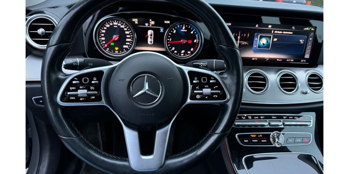 Mercedes-Benz E 220 236.389 km 17.000 &euro; Hochheim 65239