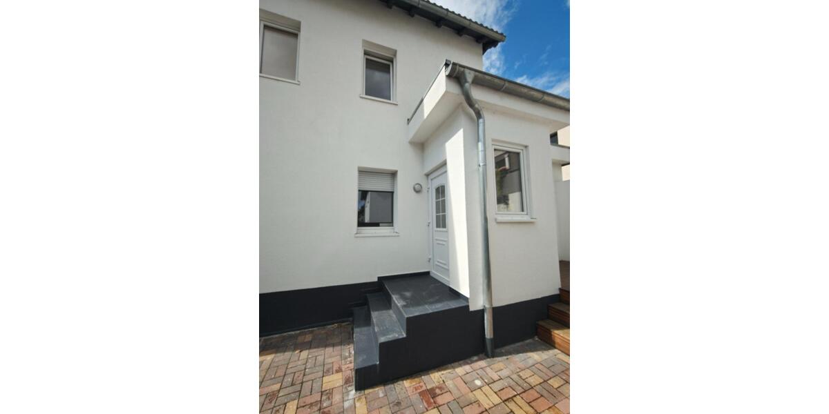 Schönes neu ausgebautes Häuschen in Frankfurt-kein Erbpacht 4 zimmer