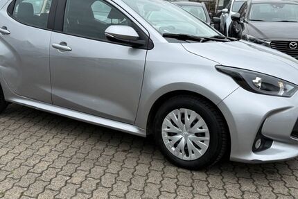 Toyota Yaris 149.045 km 11.299 &euro; Hanau 63452