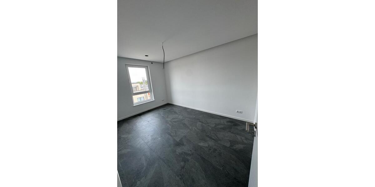 Einfamilienhaus Roßdorf - 3 Zimmer, 125 m&sup2;, 2.300&euro; | Angebot:26412883