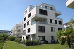 Traumhafte Erdgeschoss Terrassen Wohnung mit seitlichem Rheinblick