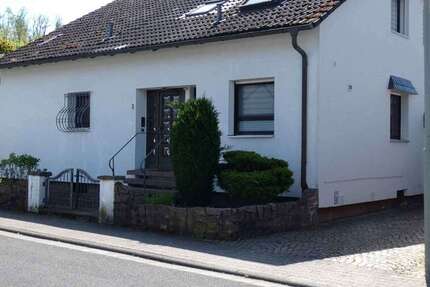 Haus Schöneck - 6 Zimmer, 168 m&sup2;, 555.000&euro; | Angebot:26439440