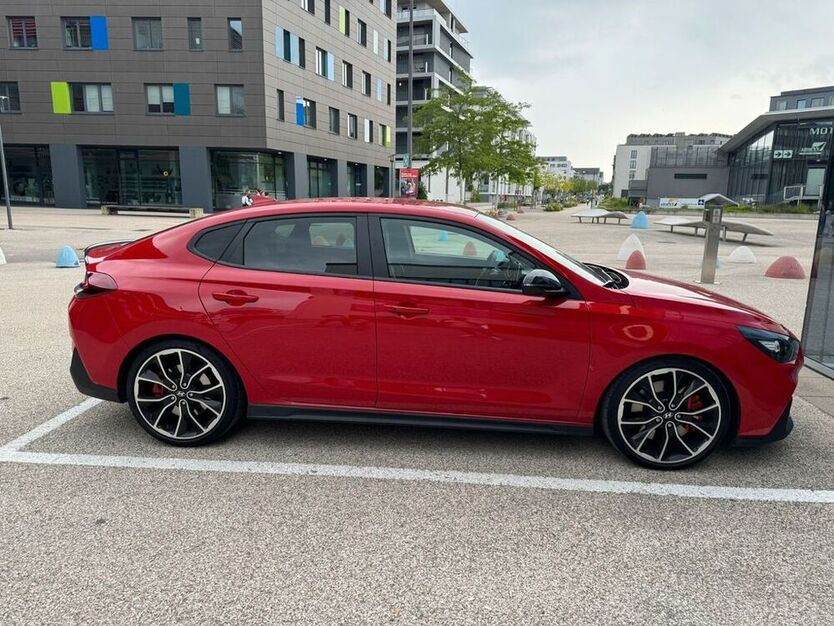 i30