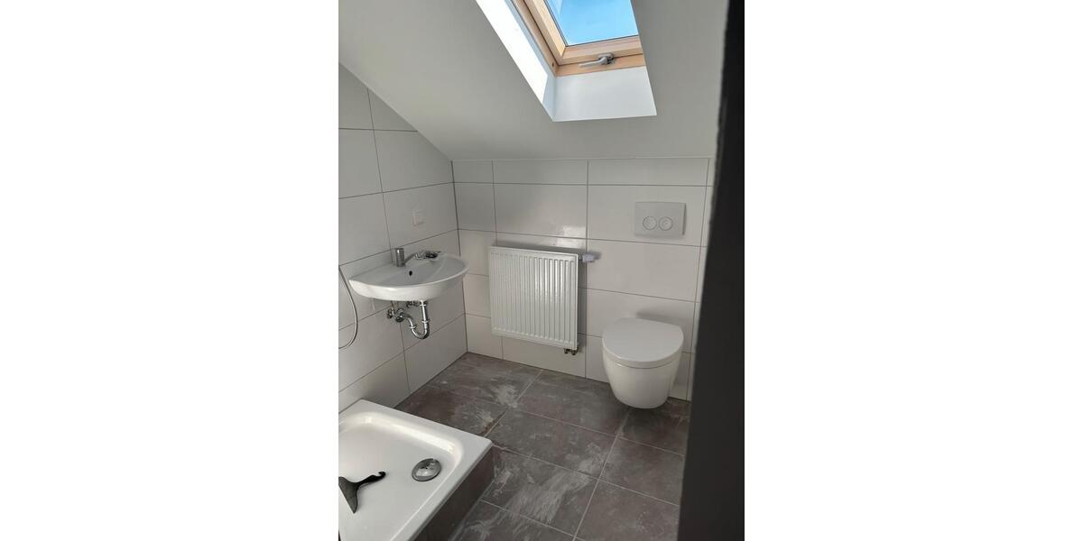 Etagenwohnung Roßdorf - 5 Zimmer, 105 m&sup2;, 1.350&euro; | Angebot:26164196