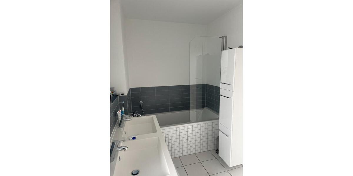 Einfamilienhaus Frankfurt am Main Gutleutviertel - 4 Zimmer, 141 m&sup2;, 2.900&euro; | Angebot:25613825