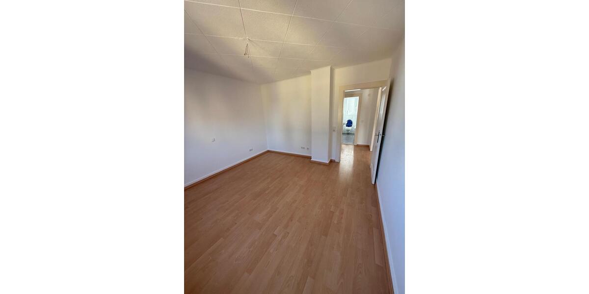 2 Zimmer Küche Bad 2ZKB 700 € + 300 € NK 2 zimmer