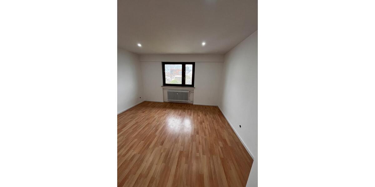 Etagenwohnung Erlensee - 3 Zimmer, 99 m&sup2;, 1.200&euro; | Angebot:25640901