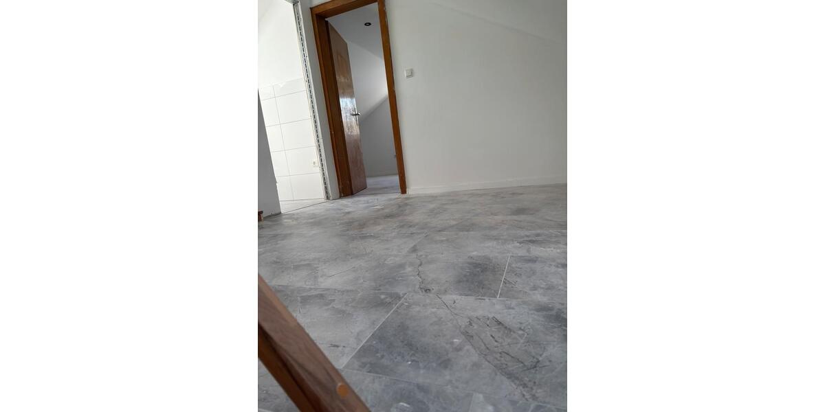 Etagenwohnung Roßdorf - 5 Zimmer, 105 m&sup2;, 1.350&euro; | Angebot:26164196