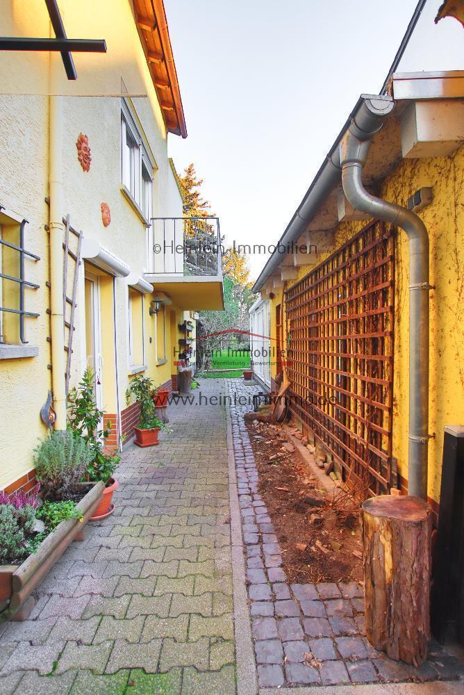 Einfamilienhaus# opt. Bauplatz# Sauna# Wintergarten# Kaminofen# PV & Solar# Griesheim Hofmannstr. 8 zimmer