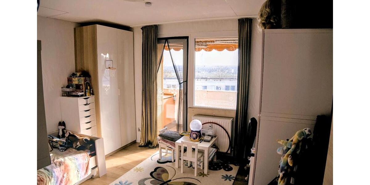 4,5-Zimmer-Wohnung (104 qm) |Hochheim | provisionsfrei| 2 Balkone 4 zimmer