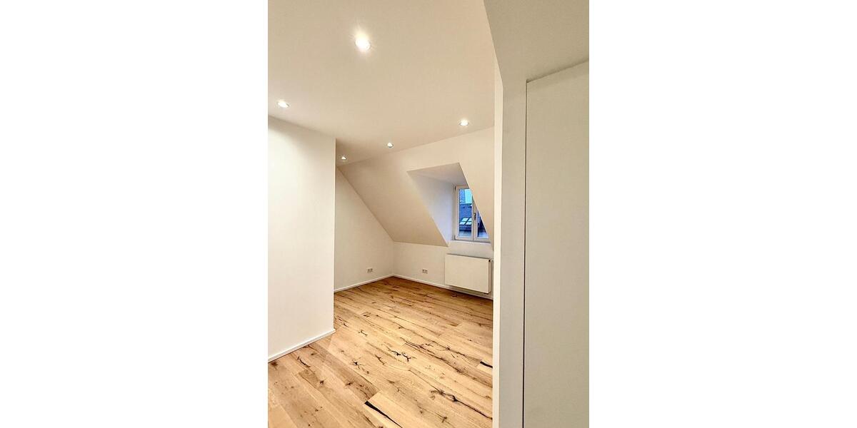 Maisonettenwohnung Frankfurt am Main Süd - 5 Zimmer, 140 m&sup2;, 3.200&euro; | Angebot:25307985