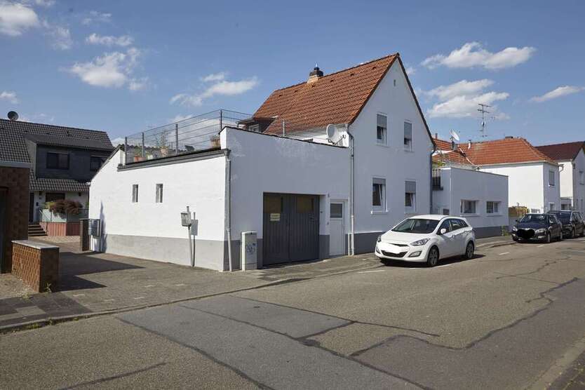 Haus zum Kaufen in Griesheim 825.000 € 408 m²