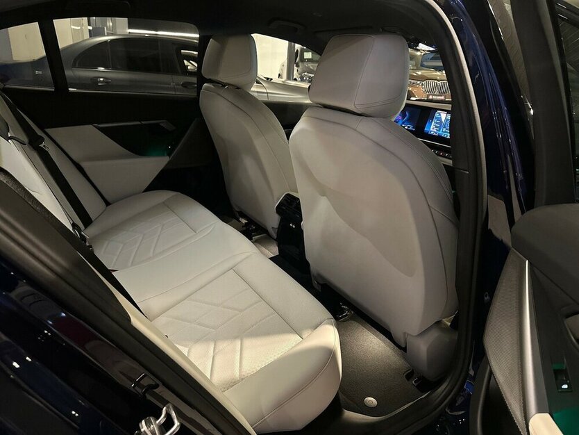 530e M Sport |Nur 3.TKM|Tansanit-Bau II|Traum