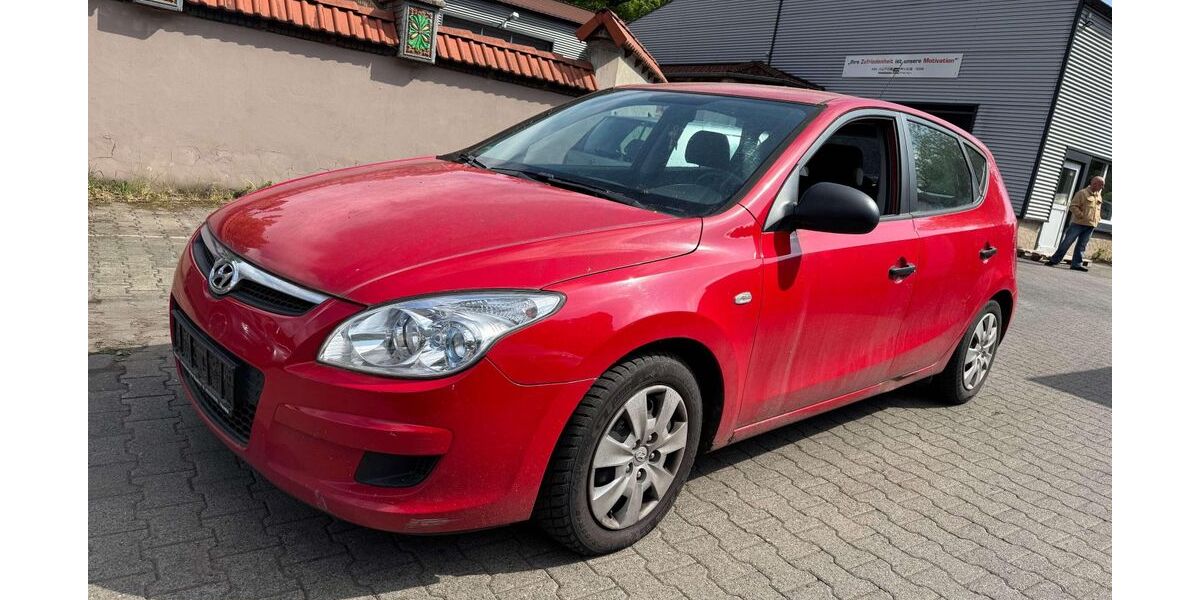 Hyundai i30 190.000 km 1.299 &euro; Eppstein 65817