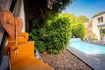 Modernisiertes Haus mit Pool & Garten in Frankfurt