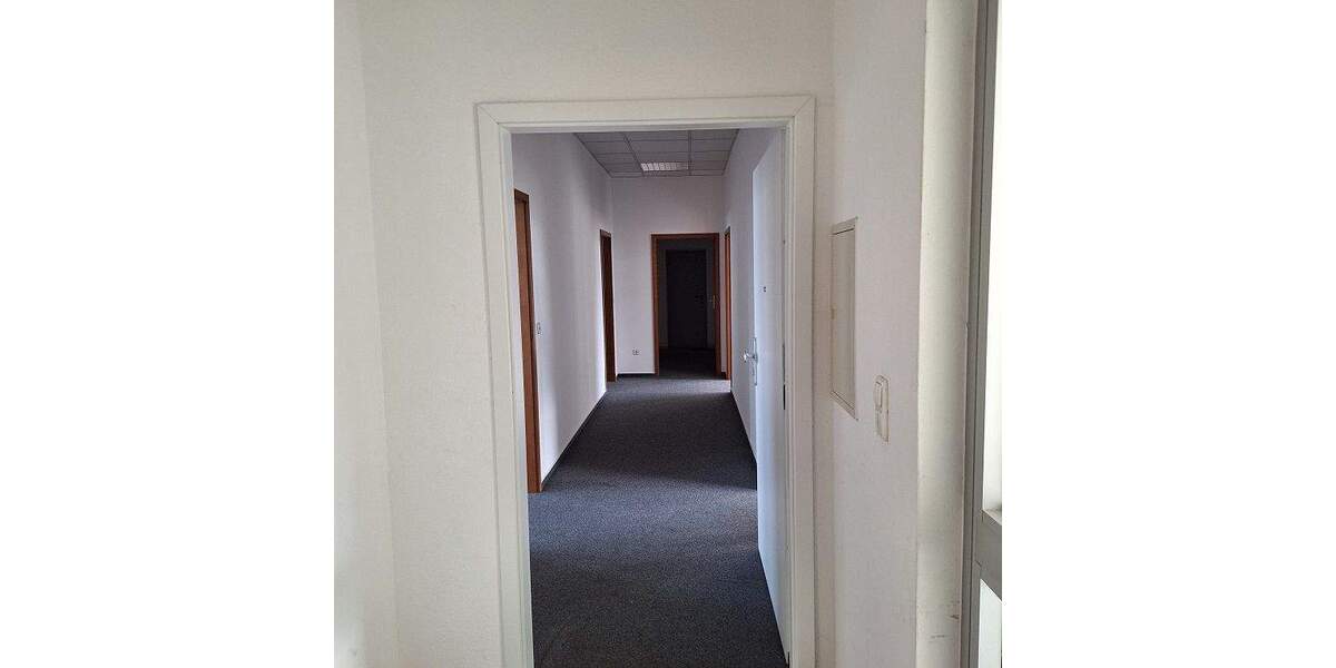 Bürofläche ca. 125 m² - Flughafen und Messe schnell erreichbar zimmer