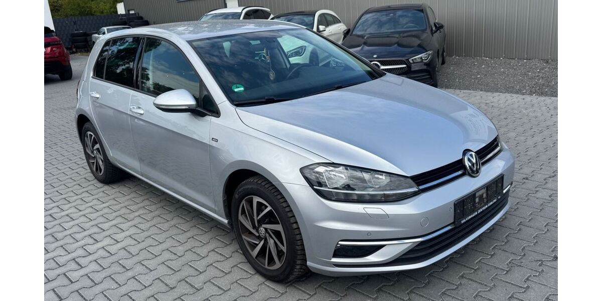 VW Golf 79.800 km 11.900 &euro; Rüsselsheim 65428