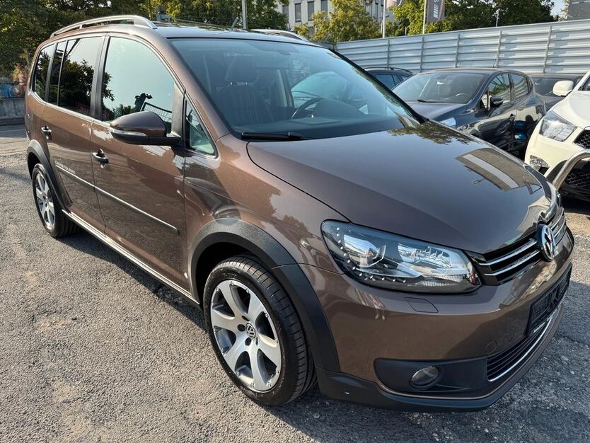 VW Touran 202.000 km 7.500 € Frankfurt - Griesheim 65933