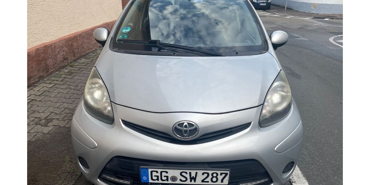 Toyota Aygo (X) 99.500 km 3.900 &euro; Frankfurt 65933