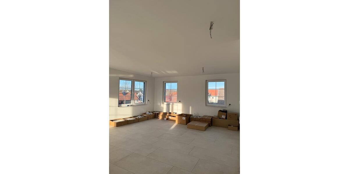 Dachgeschoßwohnung Offenbach am Main Bürgel - 4 Zimmer, 120 m&sup2;, 1.980&euro; | Angebot:24615324