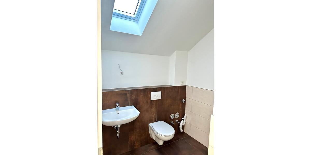 Dachgeschoßwohnung Bischofsheim - 2 Zimmer, 48 m&sup2;, 950&euro; | Angebot:26705427