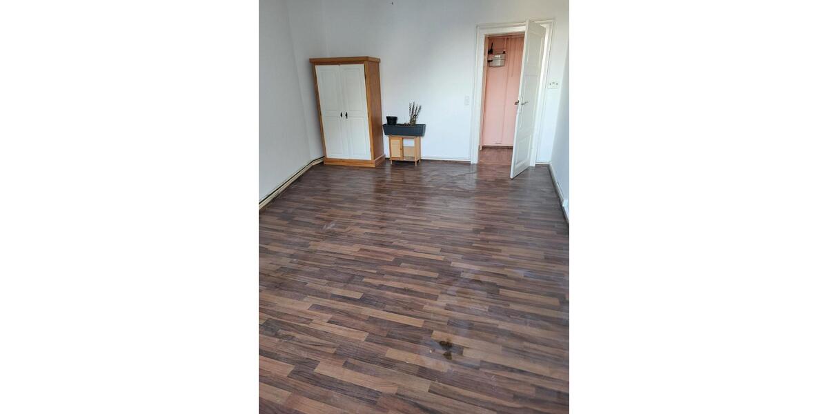 4-Zimmer-Wohnung 120m in FfM Fechenheim zu vermieten 4 zimmer