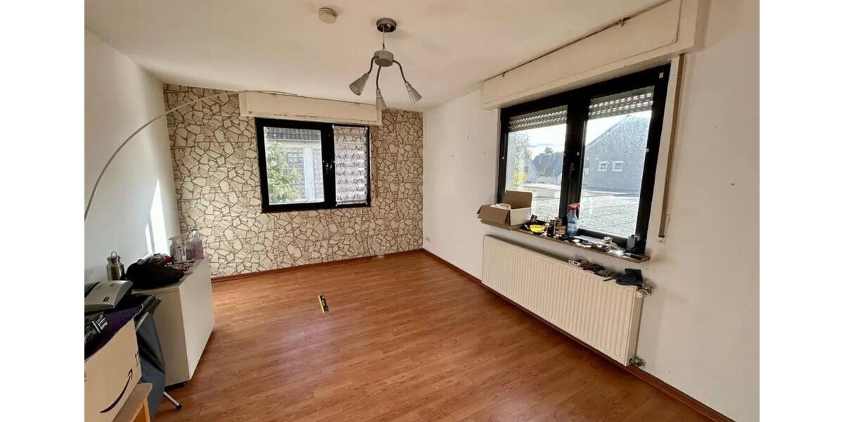 Einfamilienhaus Hanau Groß-Steinheim - 9 Zimmer, 200 m&sup2;, 499.000&euro; | Angebot:25299984