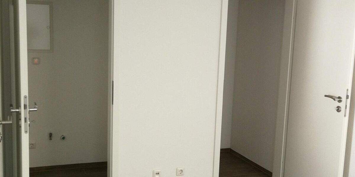 Doppelhaushälfte Langenselbold - 6 Zimmer, 140 m&sup2;, 2.100&euro; | Angebot:25777533