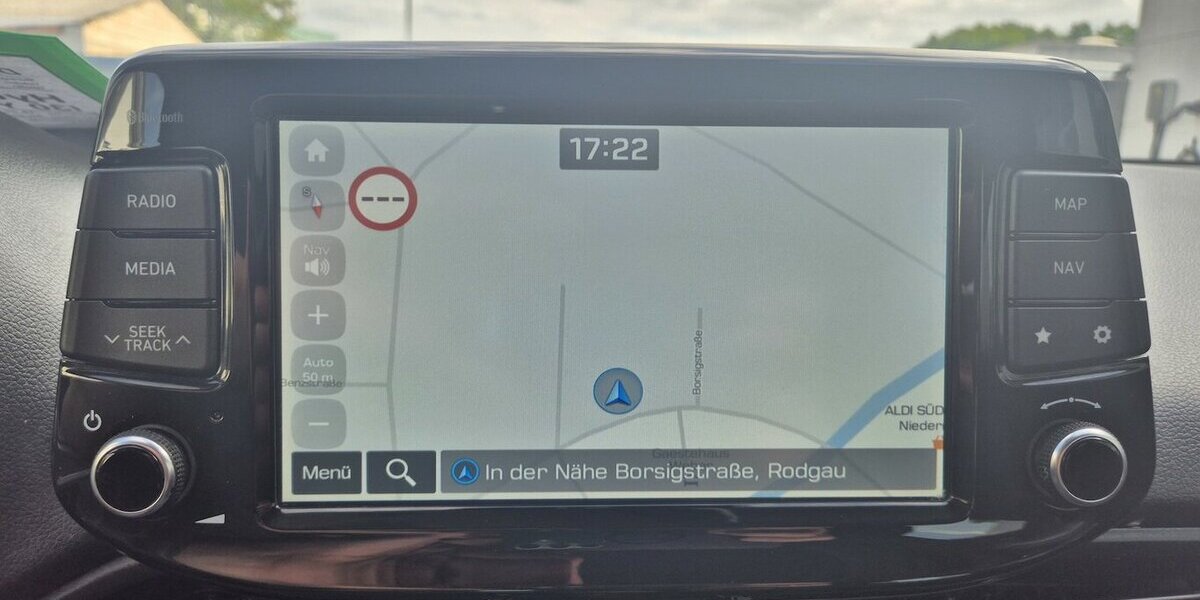 Hyundai i30 YES! Plus Navigation, Panoramadach, LED, Sport 89.202 km 12.890 &euro; Rodgau 63110