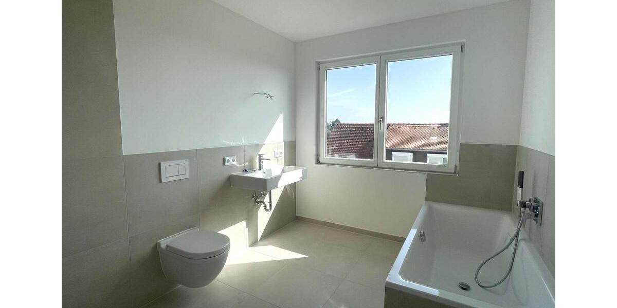Dachgeschoßwohnung Frankfurt am Main Bergen-Enkheim - 3 Zimmer, 123 m&sup2;, 2.490&euro; | Angebot:26619782