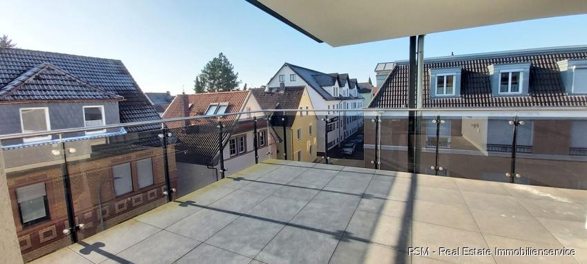 Erstbezug Luxuriöse Penthousewohnung mit 5 Zimmern, 2 Terrassen, Fußbodenheizung und eigenem Aufzug 5 zimmer