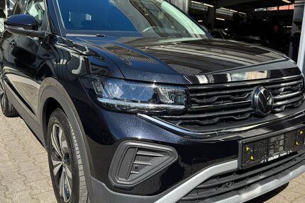 VW T-Cross 12.365 km 23.450 &euro; Frankfurt am Main 65936