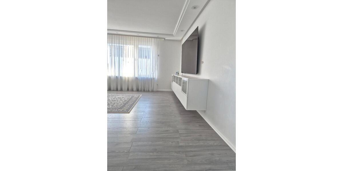 Erdgeschoßwohnung Bischofsheim - 4.5 Zimmer, 143 m&sup2;, 1.790&euro; | Angebot:26606595