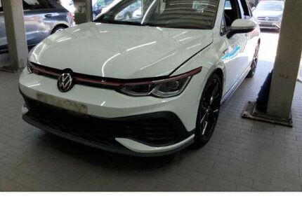 VW Golf 77.809 km 30.450 &euro; Frankfurt 60326
