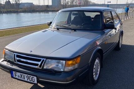 Saab 900 175.000 km 10.880 &euro; Frankfurt 60487