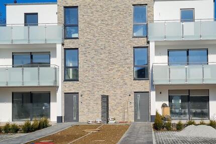 Erstbezug Doppelhaushälfte Wohnung OG und EG
