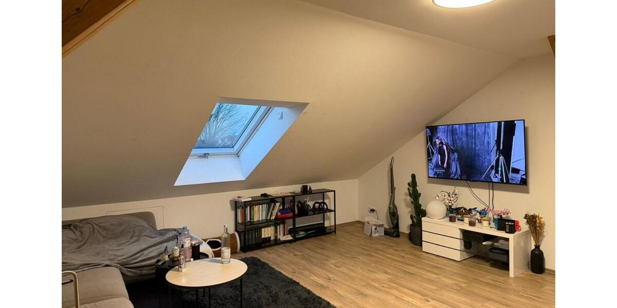 Dachgeschoßwohnung Weiterstadt - 2 Zimmer, 67 m&sup2;, 900&euro; | Angebot:25293201